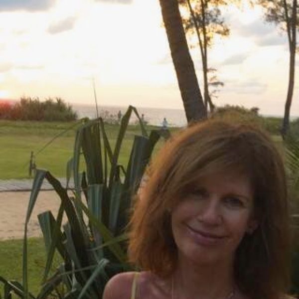 Amanda Padfield Amanda Padfield, colour photograph of the artist