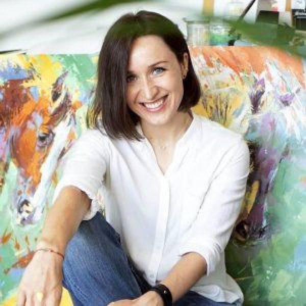 Anna Cher Anna Cher, colour photograph of the artist